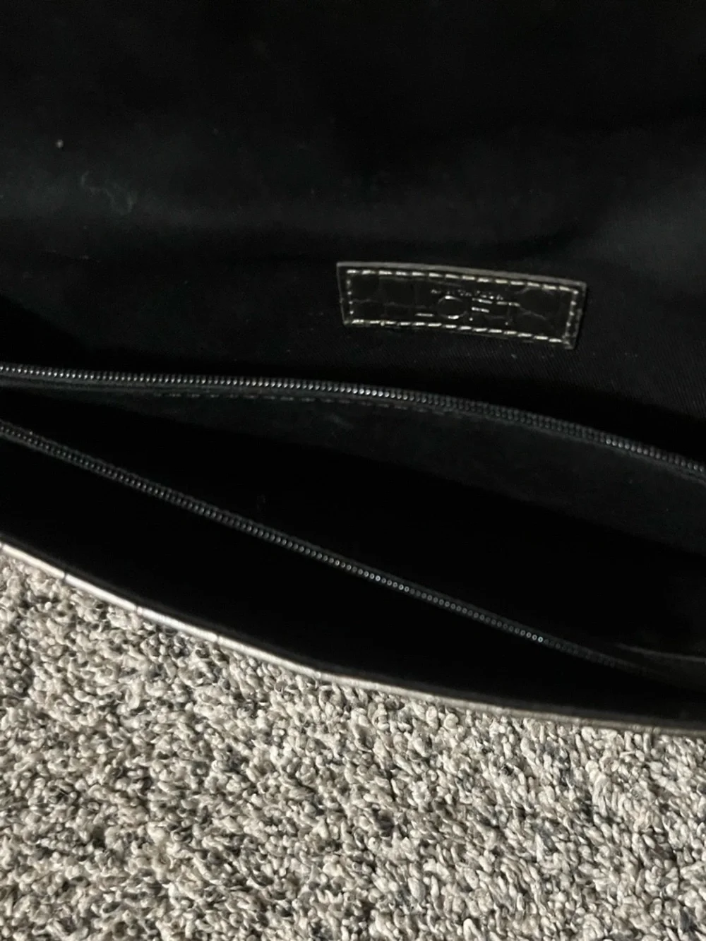 🔥 Ann Taylor Gunmetal Croc-Embossed Chain Shoulder Clutch